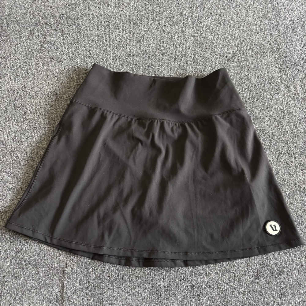 Vuori Black Performance Skort Women Small Activewear Tennis Golf Skirt Logo Sm?